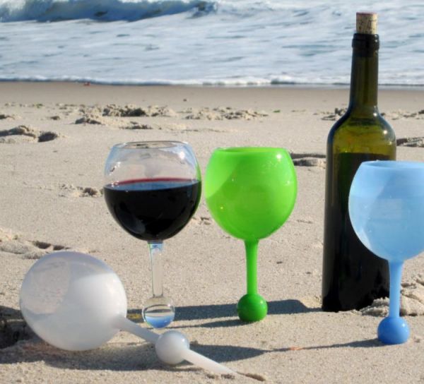 beachglasswithwine